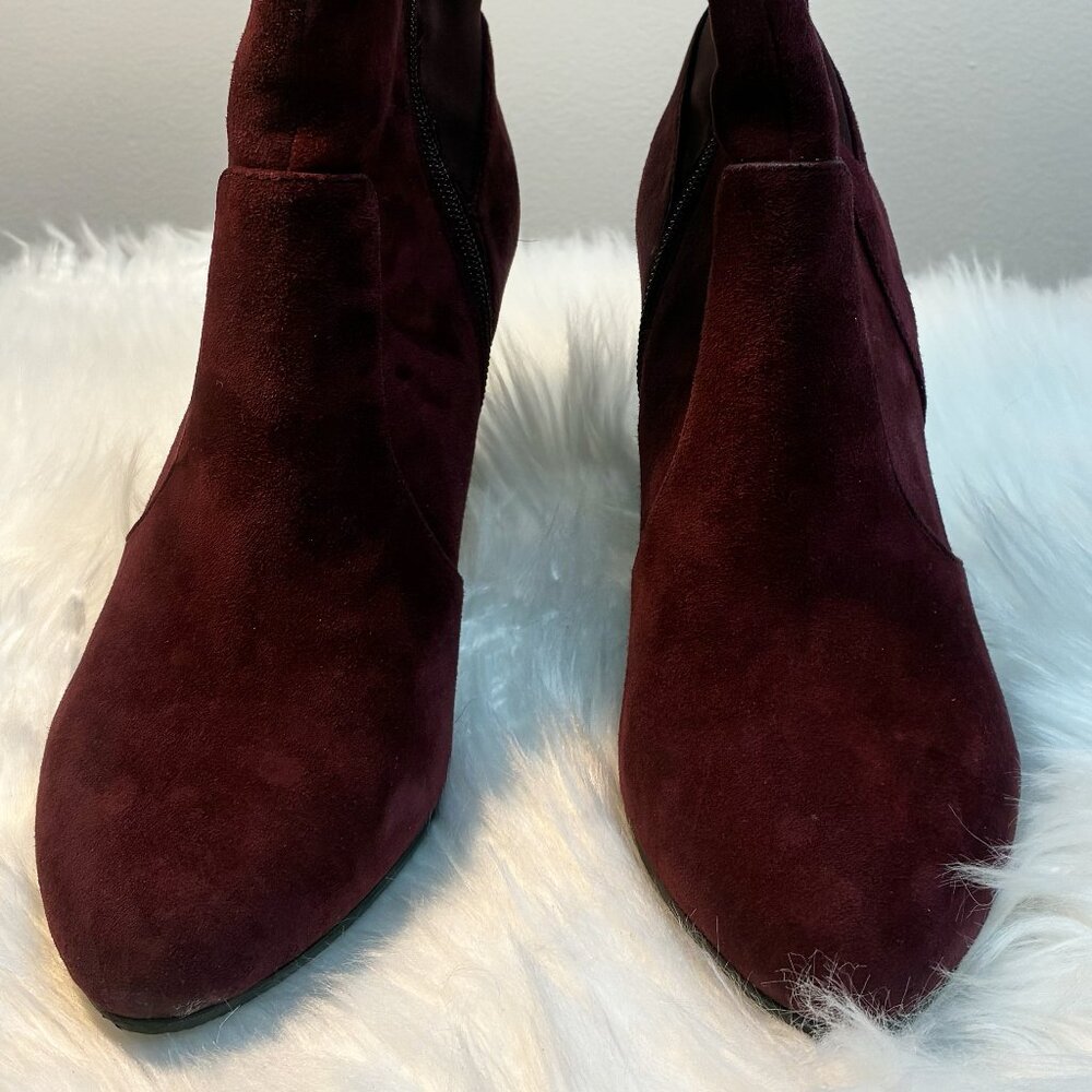Tahari Wine Suede and Gold Trim Ankle Boots, Size 8 ½”